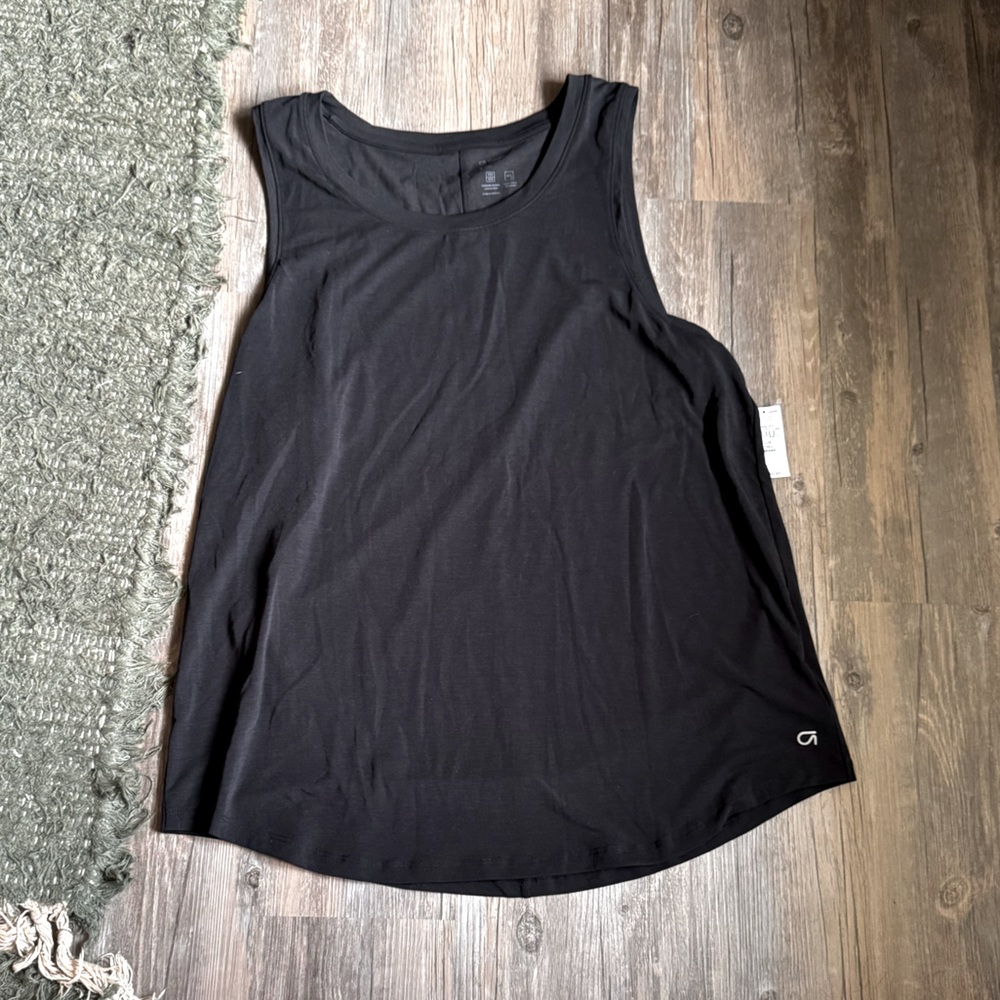 NWT. Flowy and breathable